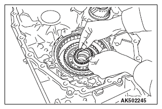 G09669870